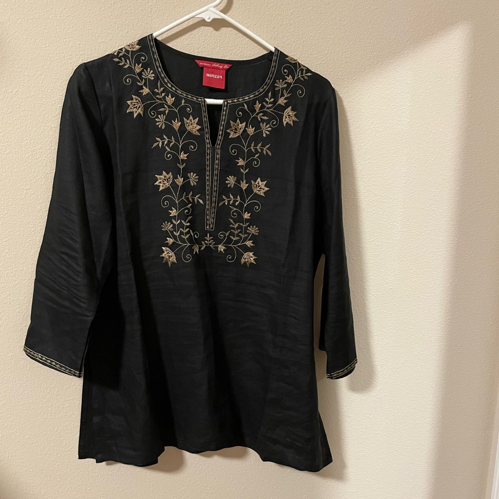 Women’s Blouse Black Tunic style New